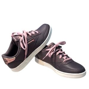 NWOT- Reebok Women’s Club MEMT Sneakers in Violet Purple-Gray w/ Pink Laces